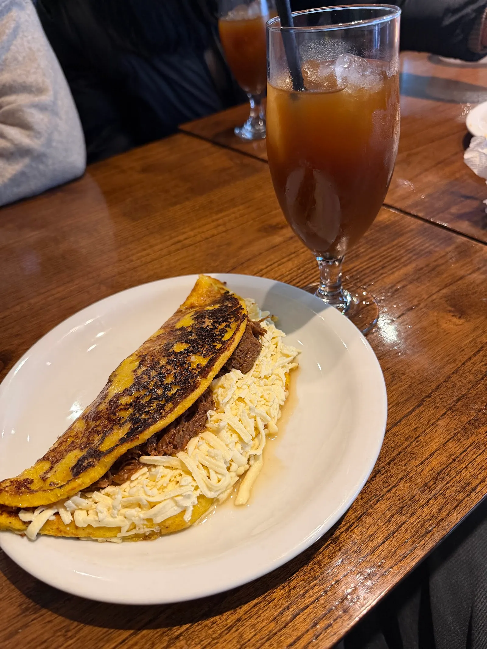 Cachapa con queso de mano recién hecha